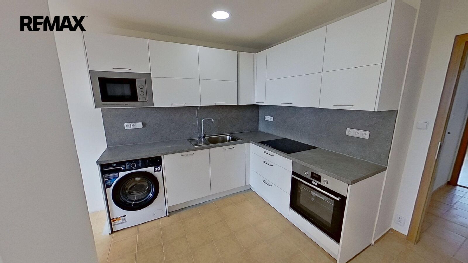 Pronájem slunného bytu 4+kk, 91m2